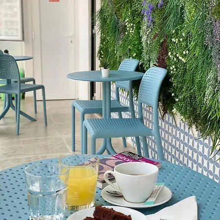 Rainbow 56 Guest house Lisbon