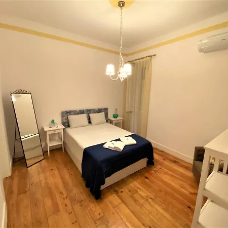 Rainbow 56 Guest house Lisbon
